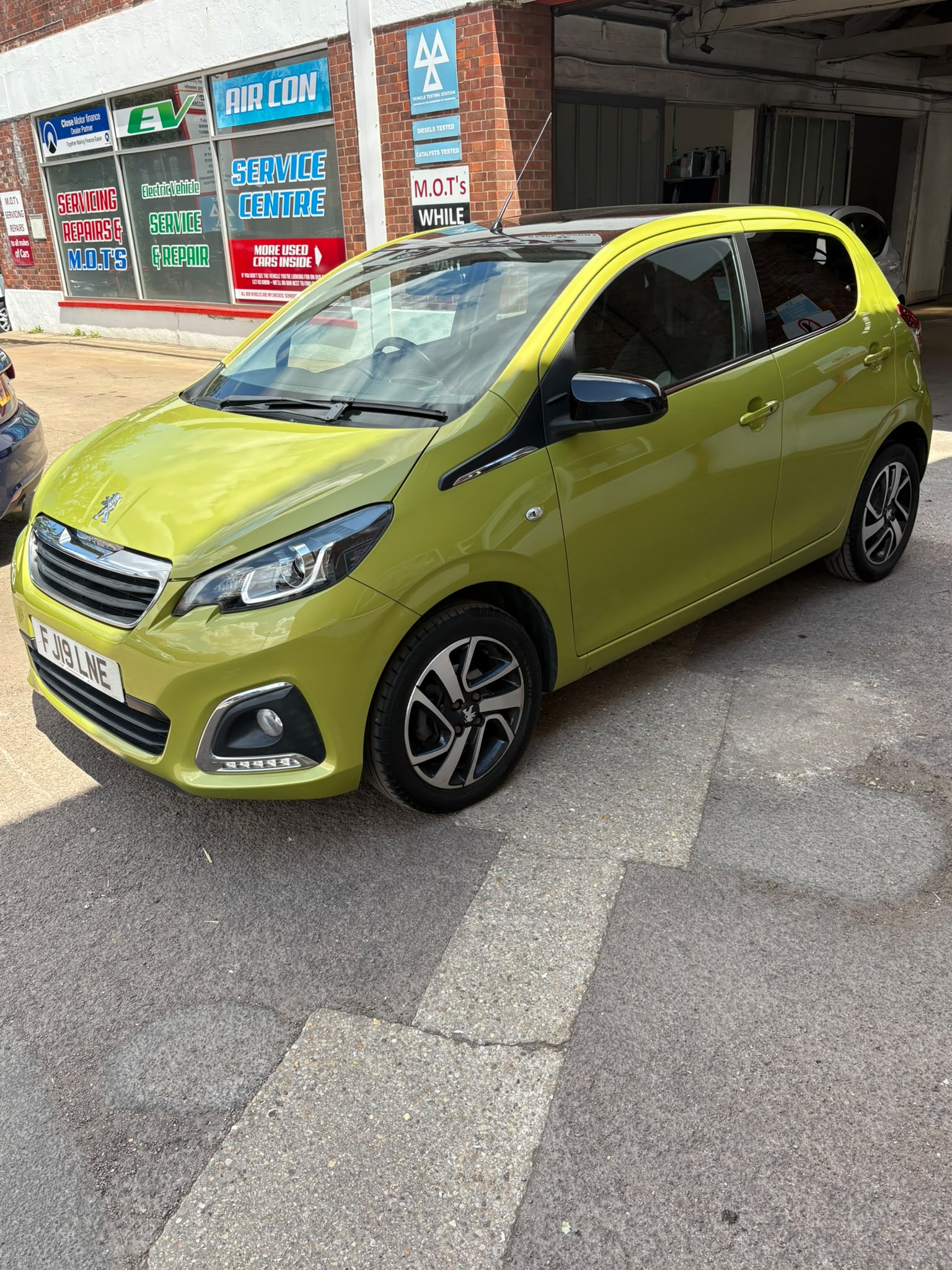 2019 PEUGEOT 108 ALLURE - Image 2