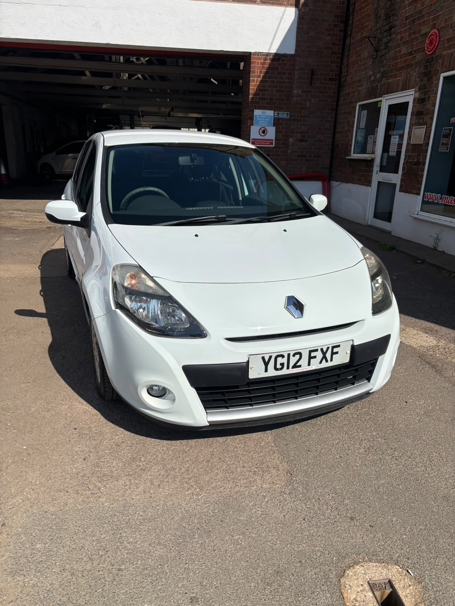2012 RENAULT CLIO EXPRESSION PLUS 16V - Image 2