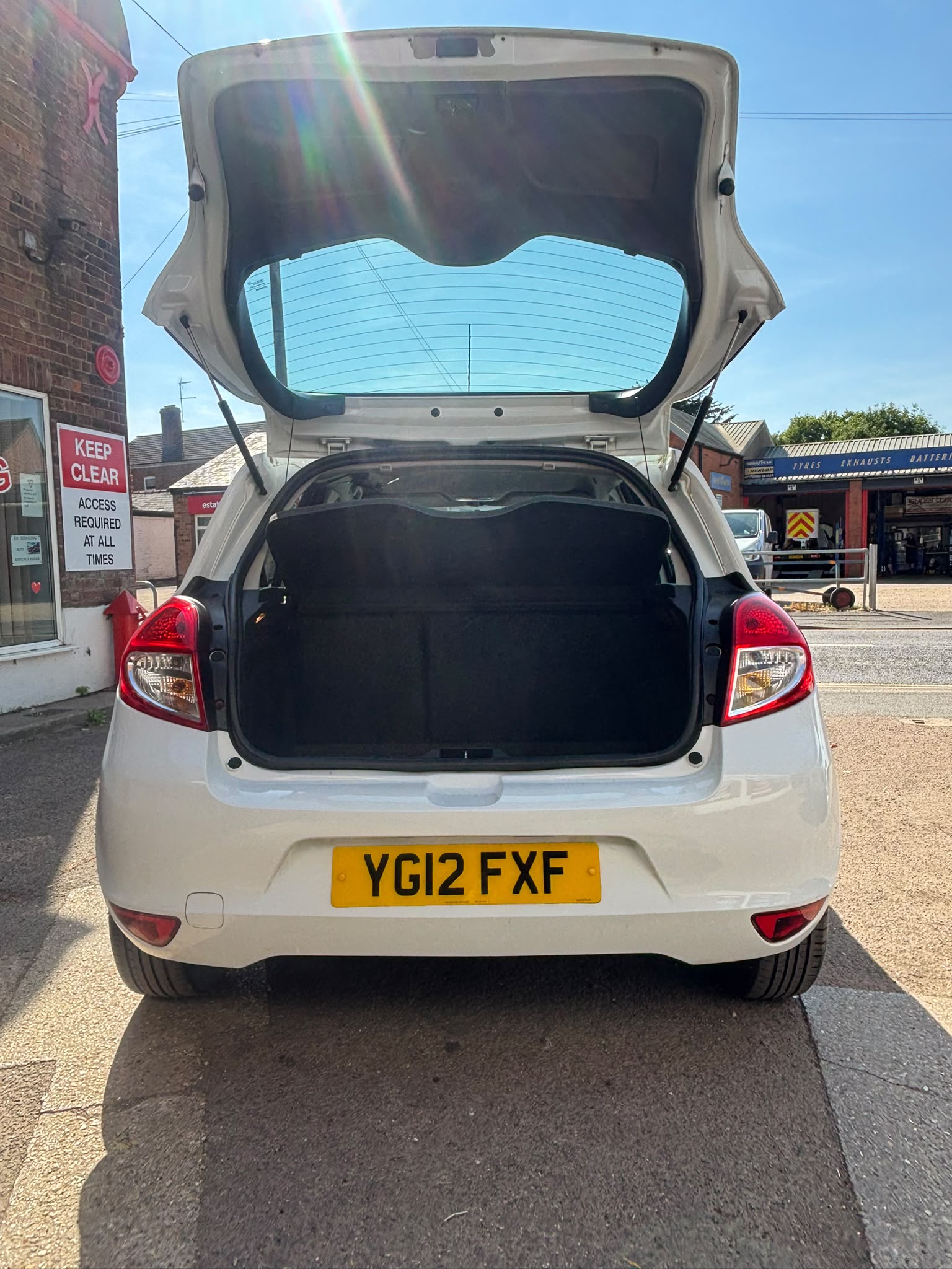 2012 RENAULT CLIO EXPRESSION PLUS 16V - Image 7