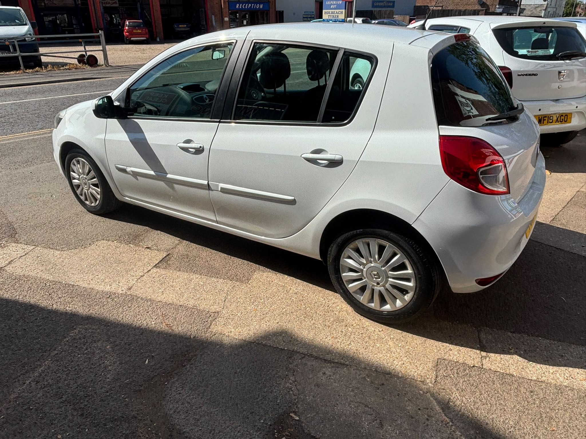 2012 RENAULT CLIO EXPRESSION PLUS 16V - Image 3