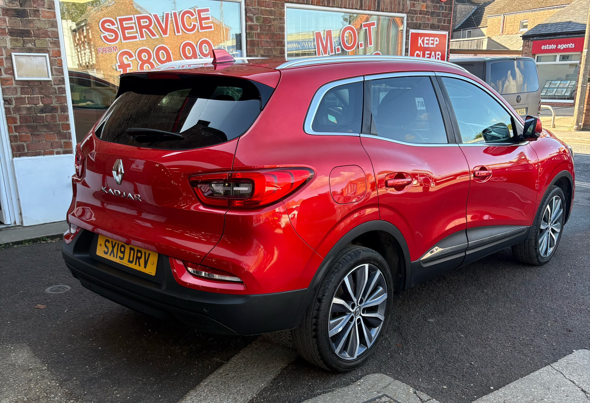 2019 RENAULT KADJAR ICONIC TCE - Image 2